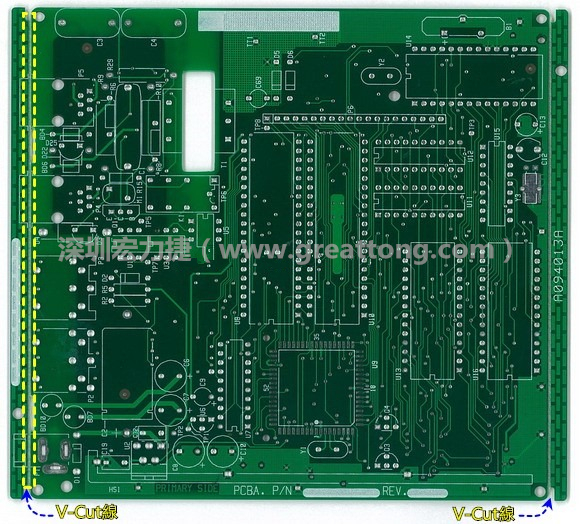 所謂【V-cut】是印刷電路板(PCB)廠商依據(jù)客戶的圖紙要求，事先在PCB的特定位置用轉(zhuǎn)盤刀具切割好的一條條分割線，其目的是為了方便后續(xù)SMT電路板組裝完成后的「分板(De-panel)」之用，因為其切割后的外型看起來就像個英文的【V】字型，因此得名。