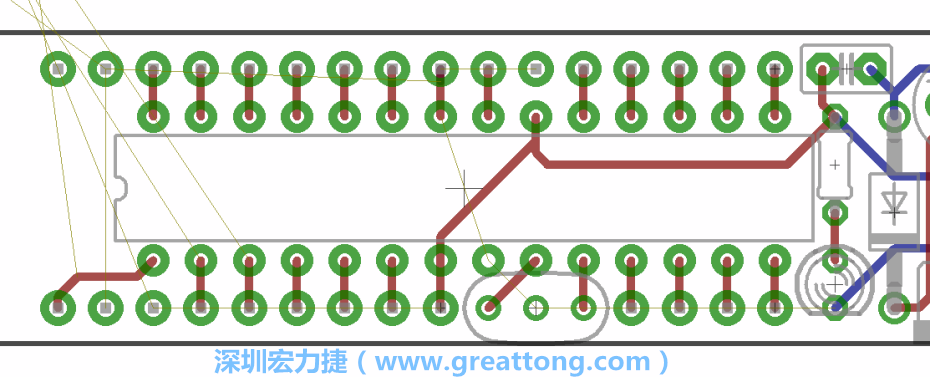 諧振器應(yīng)擺放在ATmega微控制器的針腳8、9和10旁邊，在共鳴器和微控制器中間的高頻信號線應(yīng)該要愈短愈好，此外，其它的信號線應(yīng)該要遠(yuǎn)離這個區(qū)域且配置在諧振器的下方，這樣做是為了防止不必要的無線電波干擾。