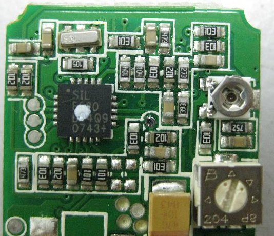 PCBA加工IC元件主要分為DIP及SMD兩大類(lèi)，DIP 插件的IC，SMD (Surface Mount Device) 表面貼裝元件。